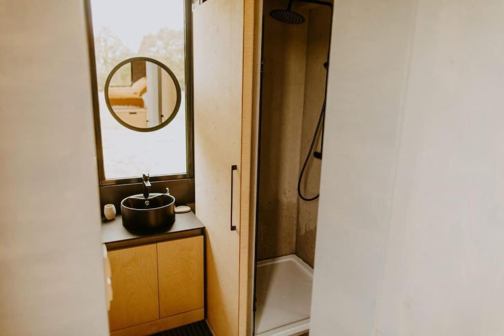 Parcel Tiny House I Elevage Du Puits Carre Villa Dame-Marie  Exterior foto